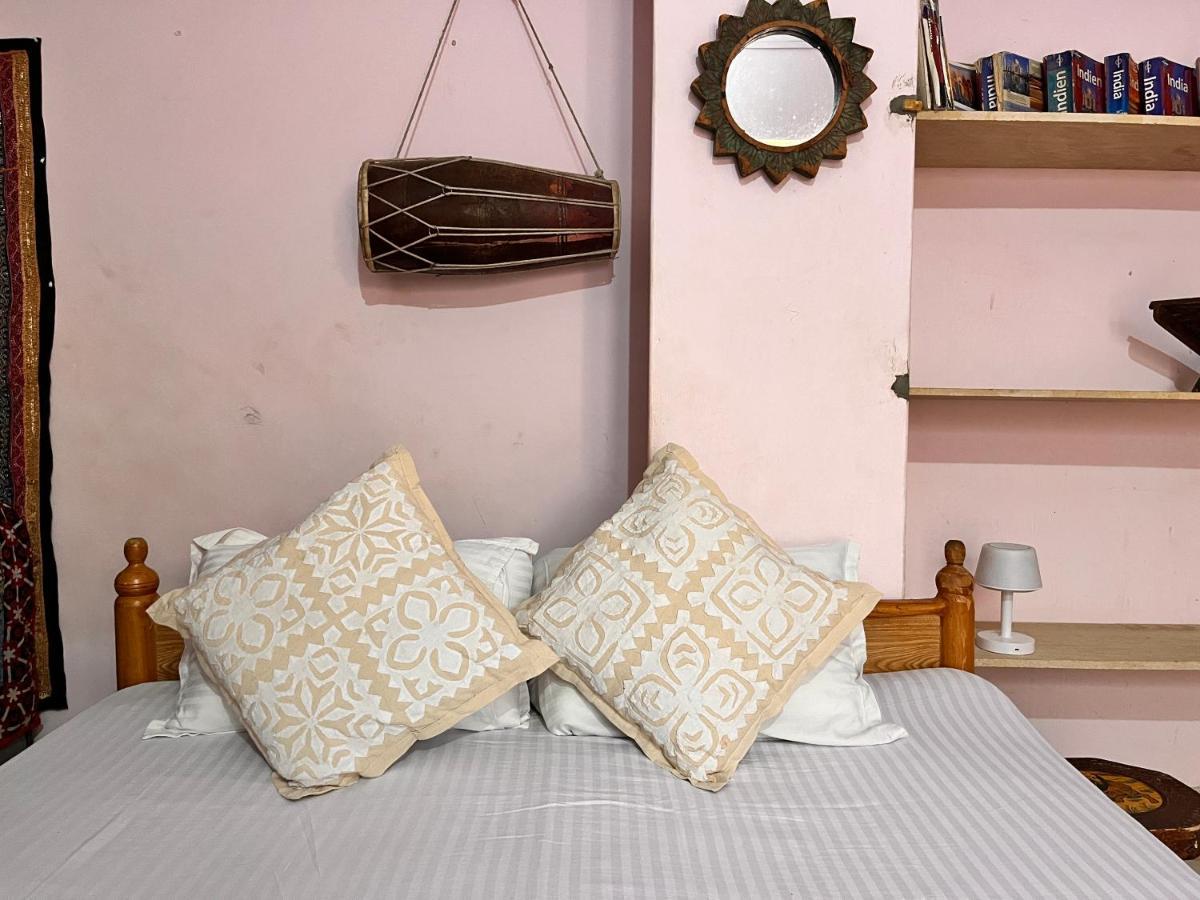 Hostel Marigold Home Stay Джайсалмер Экстерьер фото